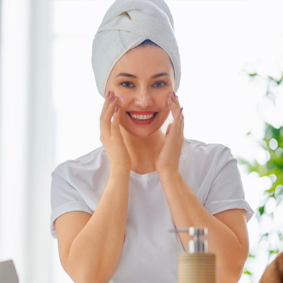 Scrub Viso Rigenerante a Doppia Azione Esfoliante